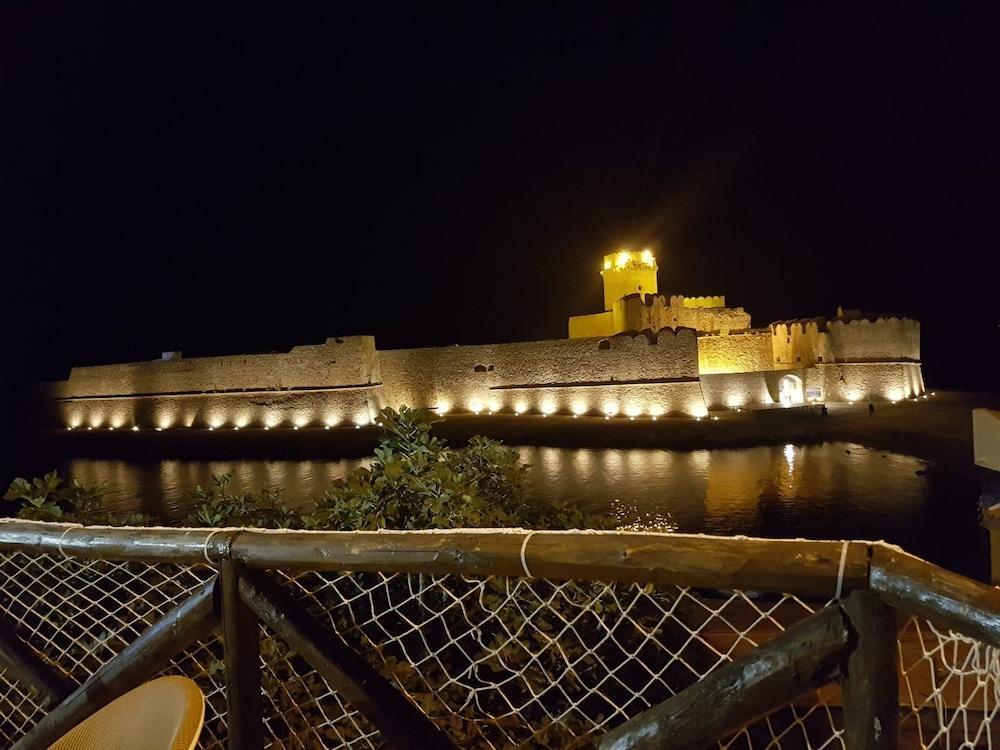 Hotel La Calabrese Isola Di Capo Rizzuto Εξωτερικό φωτογραφία